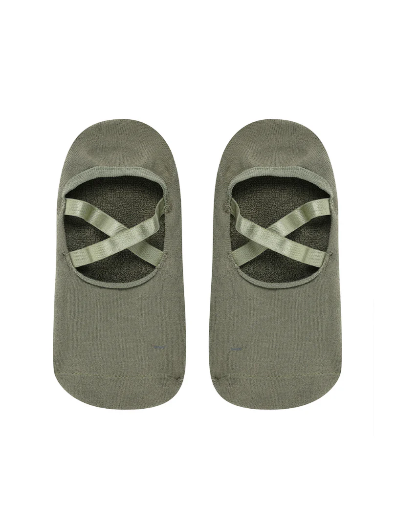 Non-Slip Performance Grip Socks - Image 7